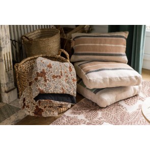 ΜΑΞΙΛΑΡΙ ΔΑΠΕΔΟΥ GATSBY SIENNE 55x55x10 100%POLYETHYLENE TEREPHTA 2