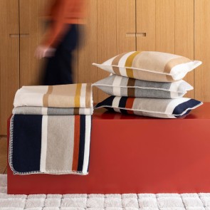 CUSHION VIVARAISE GIOIA MARINE 40X65 18%WOOL 42%ACRYLIQUE 30%POLYESTER 10%COTTON 2