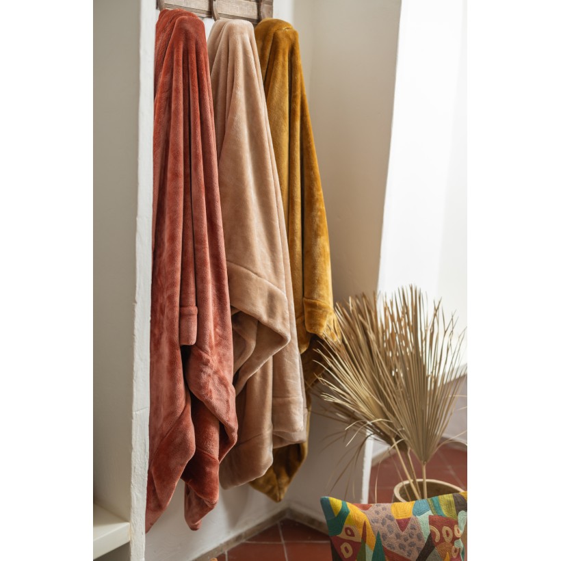 SOFA BLANKET VIVARAISE TENDER SAFRAN 150×200 100% POLYESTER